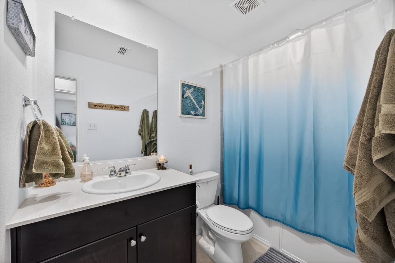1477 Yachtclub Dr - Photo 3 of 7