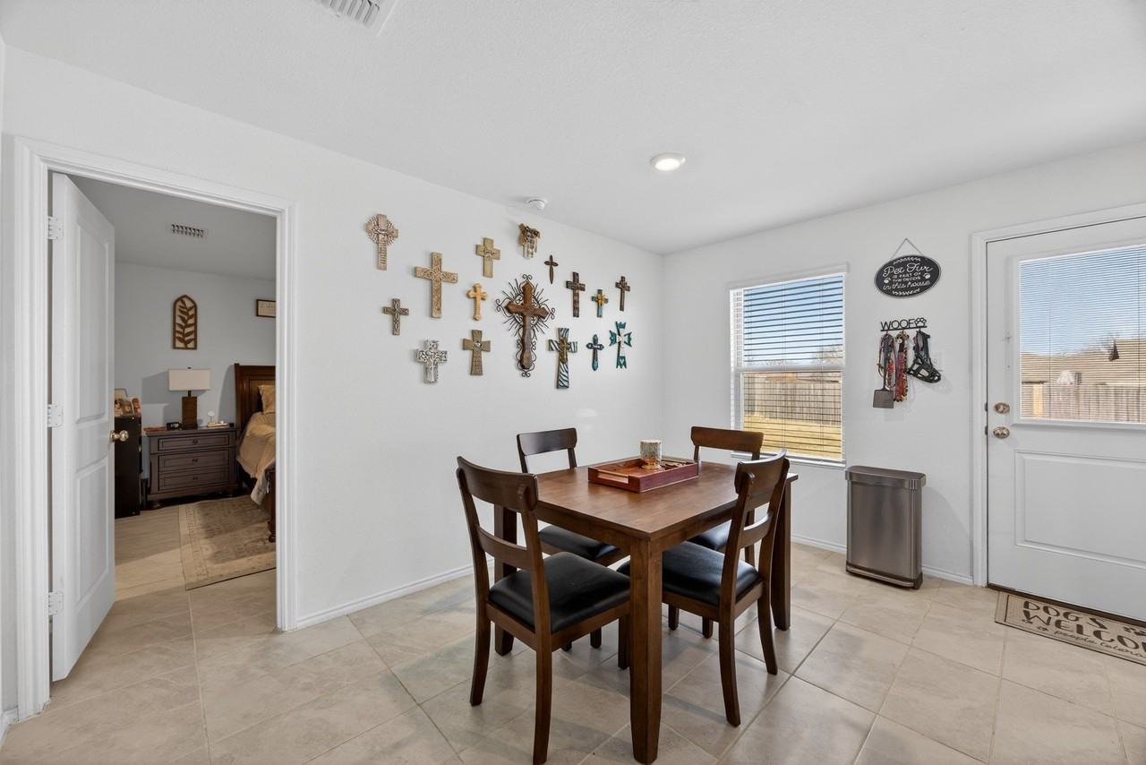 1477 Yachtclub Dr - Photo 6 of 7