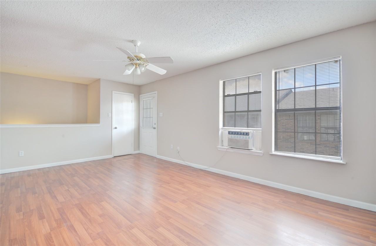 1912 Bernice St #B - Photo 4 of 16