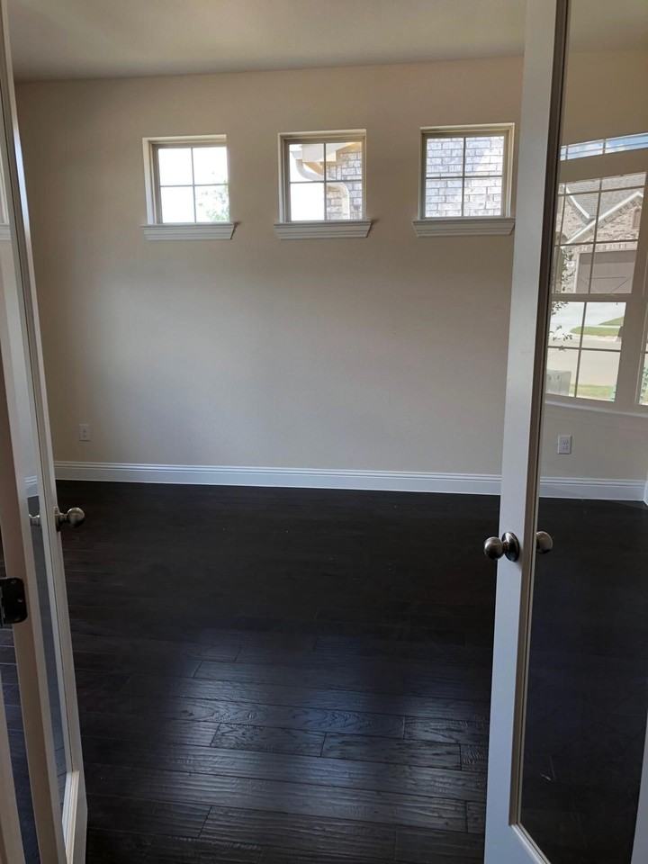 2436 Valley Ln - Photo 5 of 20