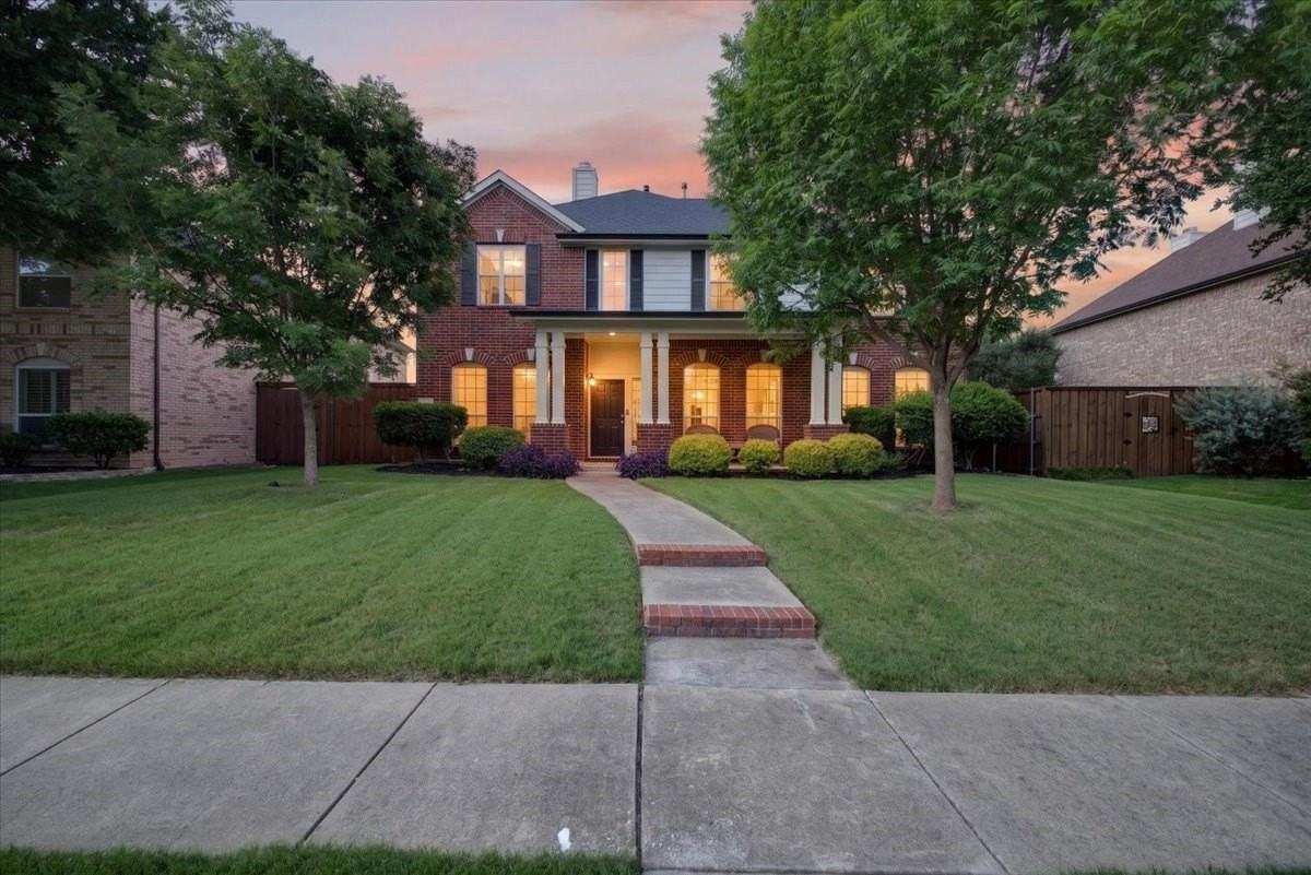 1121 London Dr - Photo 3 of 40