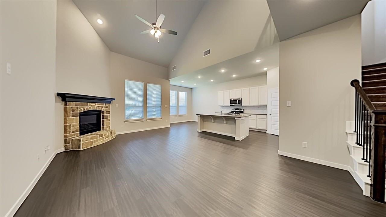 1552 Seminole Dr - Photo 7 of 25