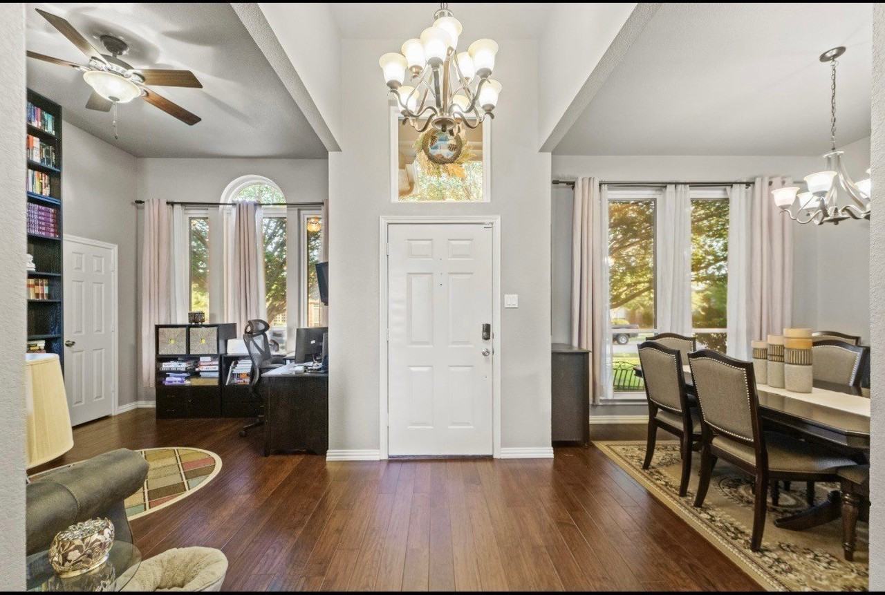 1402 Anchor Dr - Photo 3 of 29