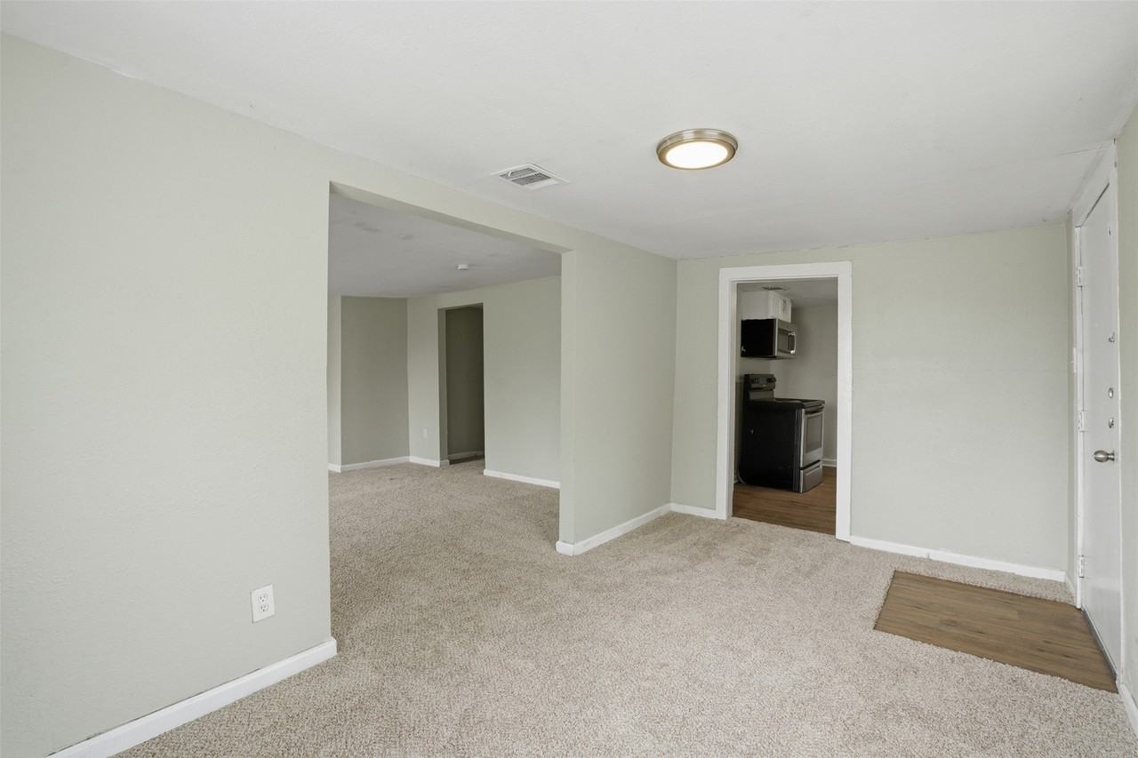 1214 Jones St - Photo 6 of 25