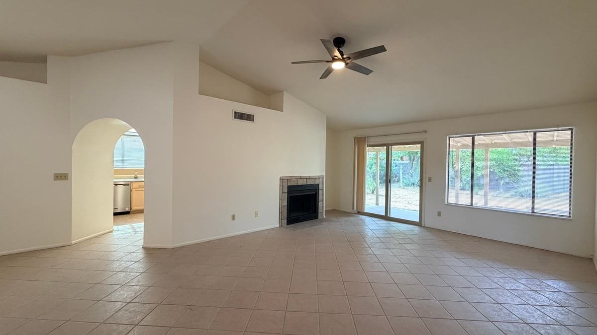 1559 E Whitten St - Photo 5 of 22