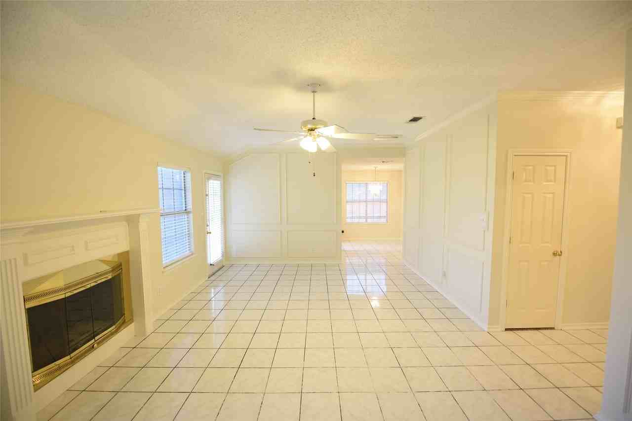 6419 Brookhaven Trl - Photo 4 of 19