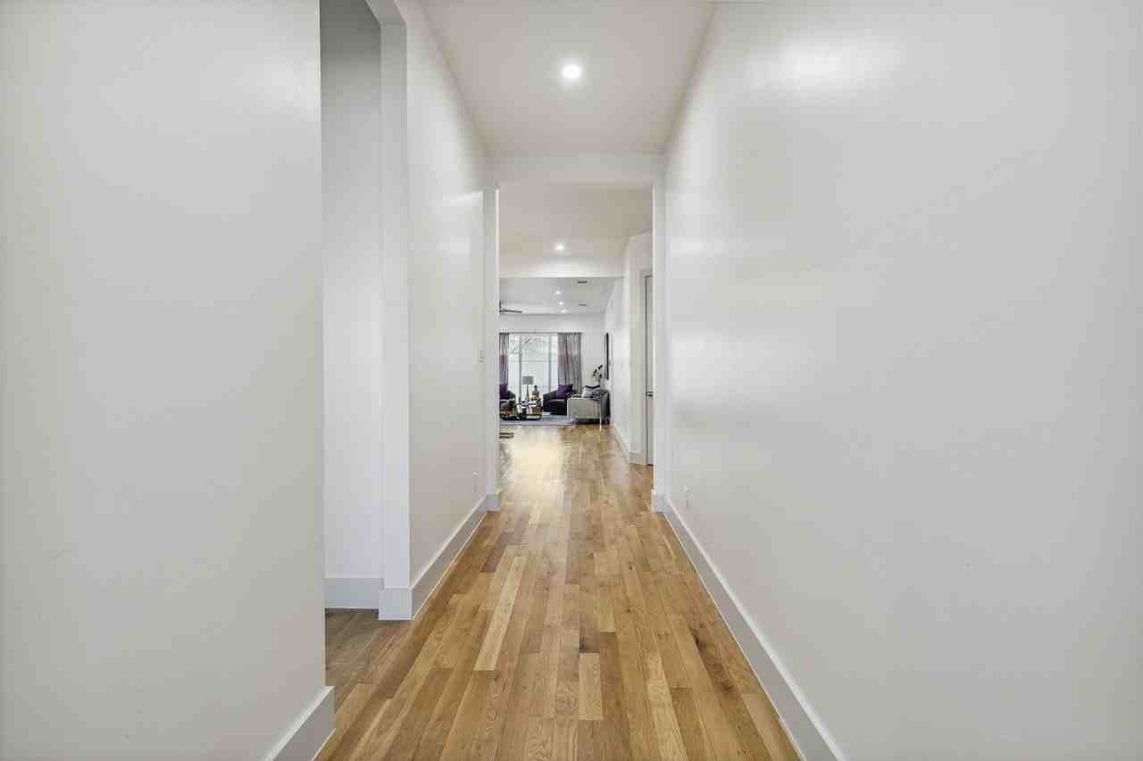 4618 Newmore Ave - Photo 3 of 26