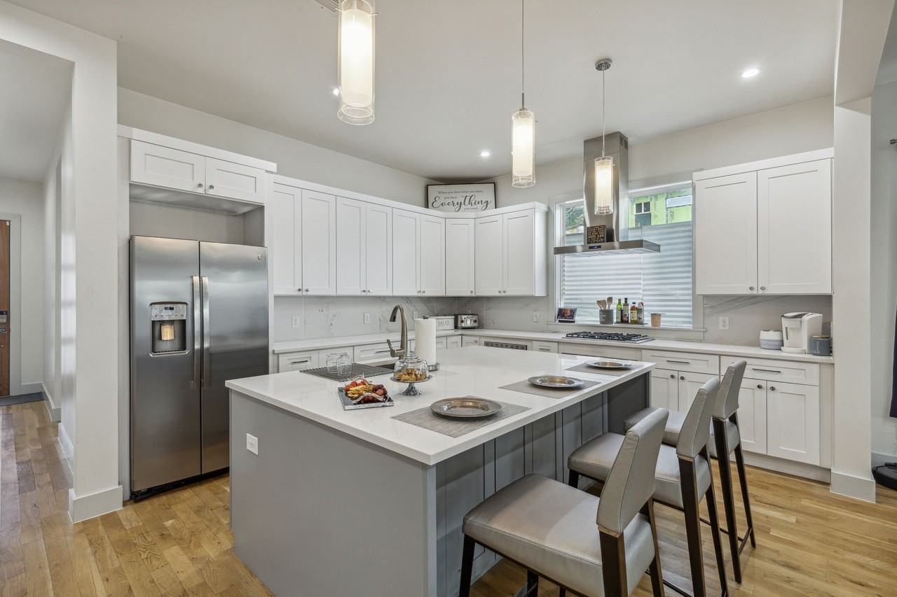 4618 Newmore Ave - Photo 4 of 26