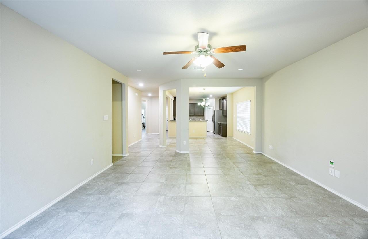 9821 Prairie Dog Ln - Photo 7 of 28