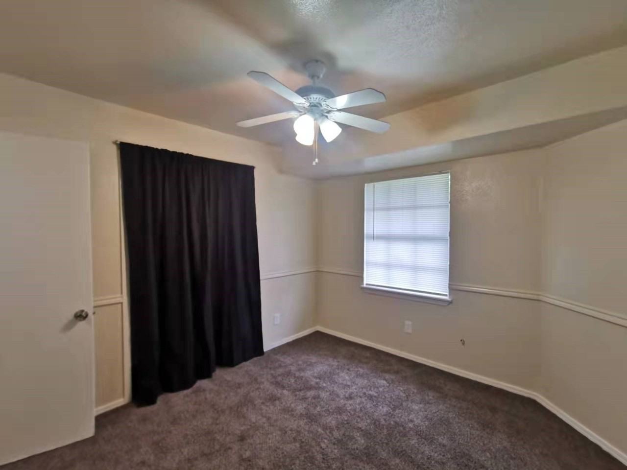 4529 Larner St - Photo 6 of 9