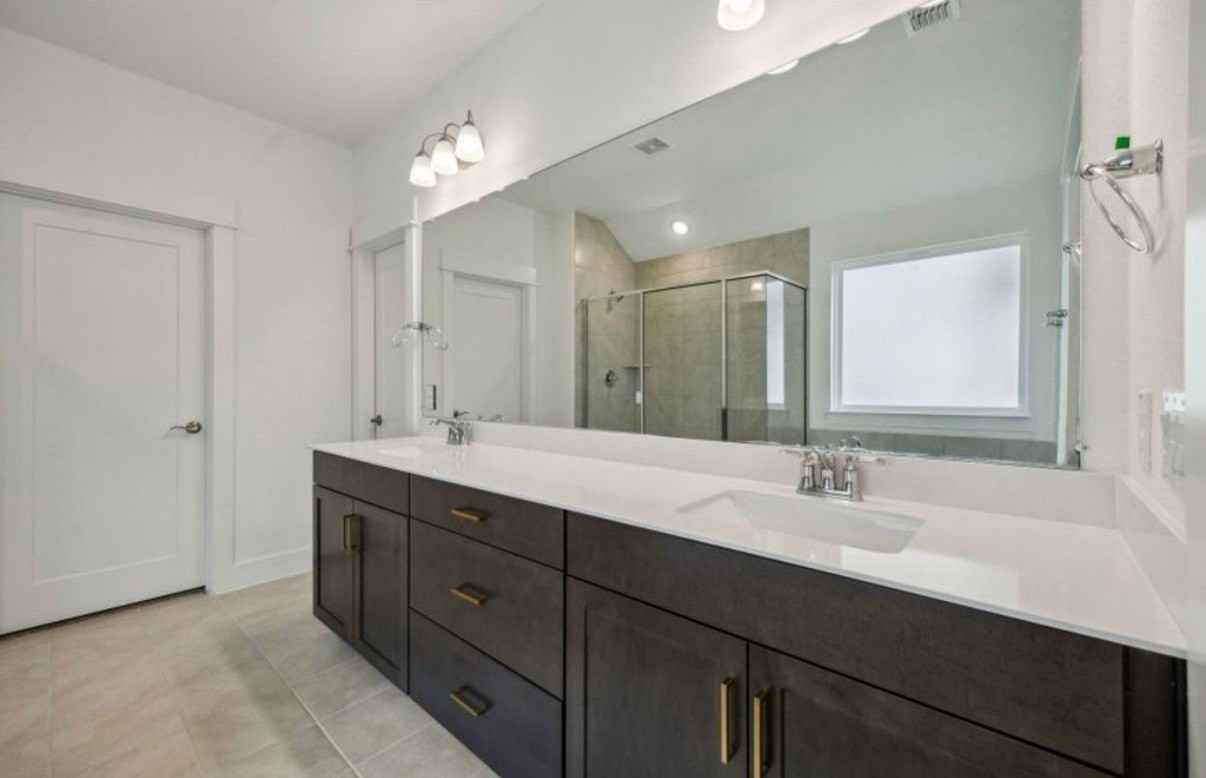 3832 Pennington Ave - Photo 3 of 11