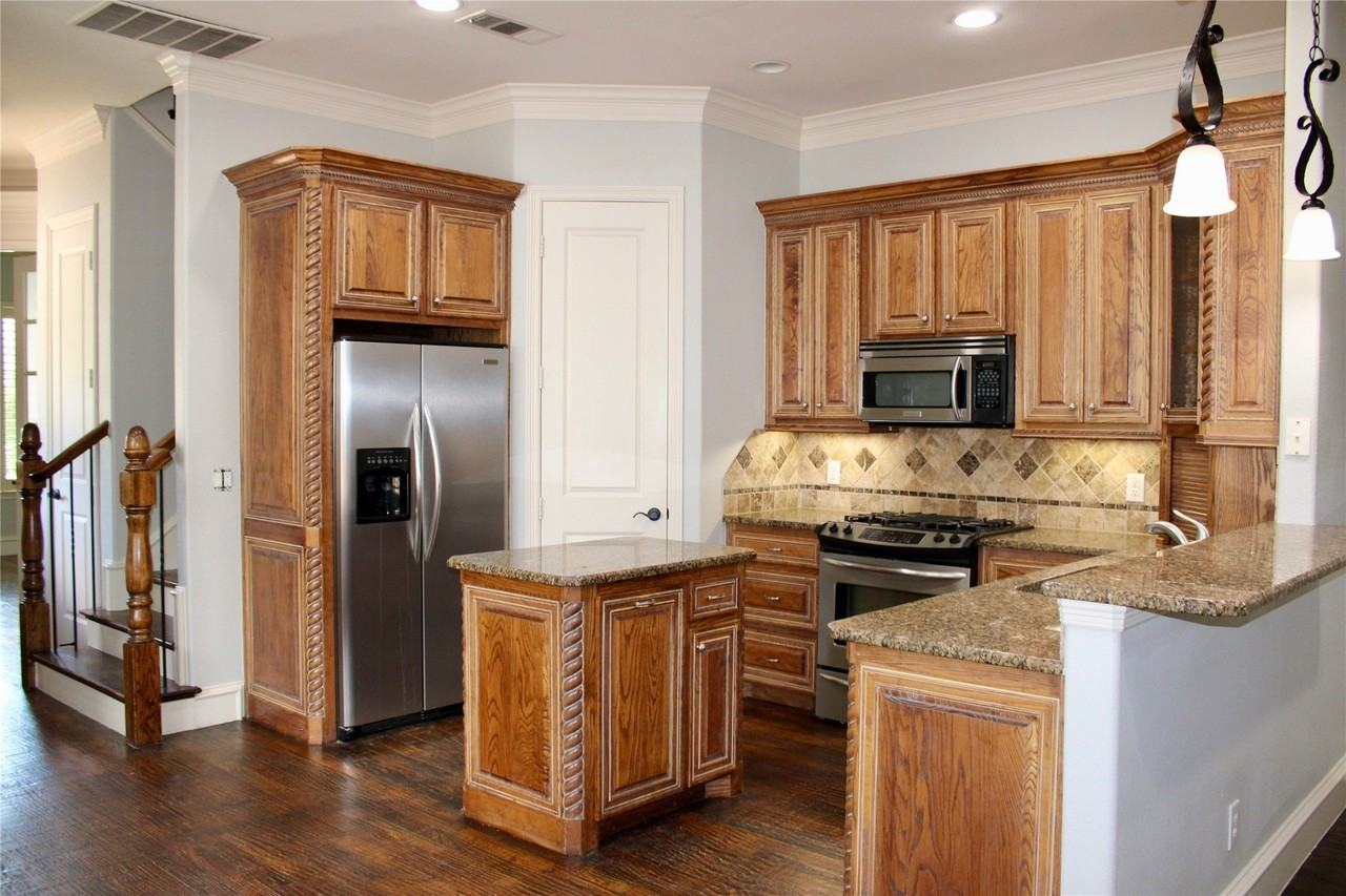 5151 Miller Ave - Photo 2 of 9