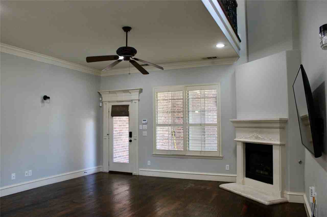 5151 Miller Ave - Photo 4 of 9