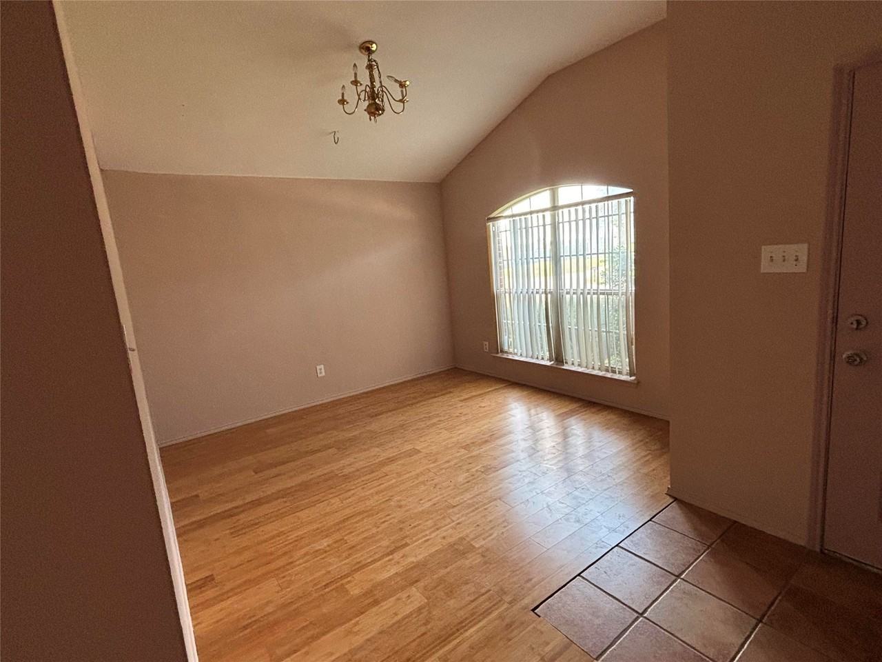 9321 Vernon Ct - Photo 6 of 15