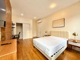 Private Bedroom in 4 Bedroom/1 Bathroom Home - Photo 1 of 1