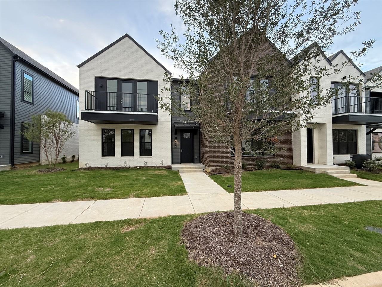 2239 Moonflower Ct
