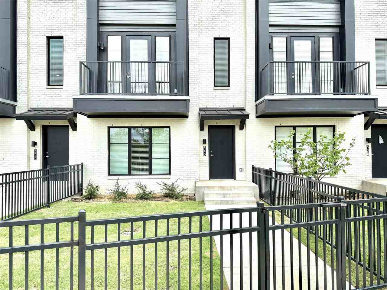 540 Foxglove Rd - Photo 6 of 39