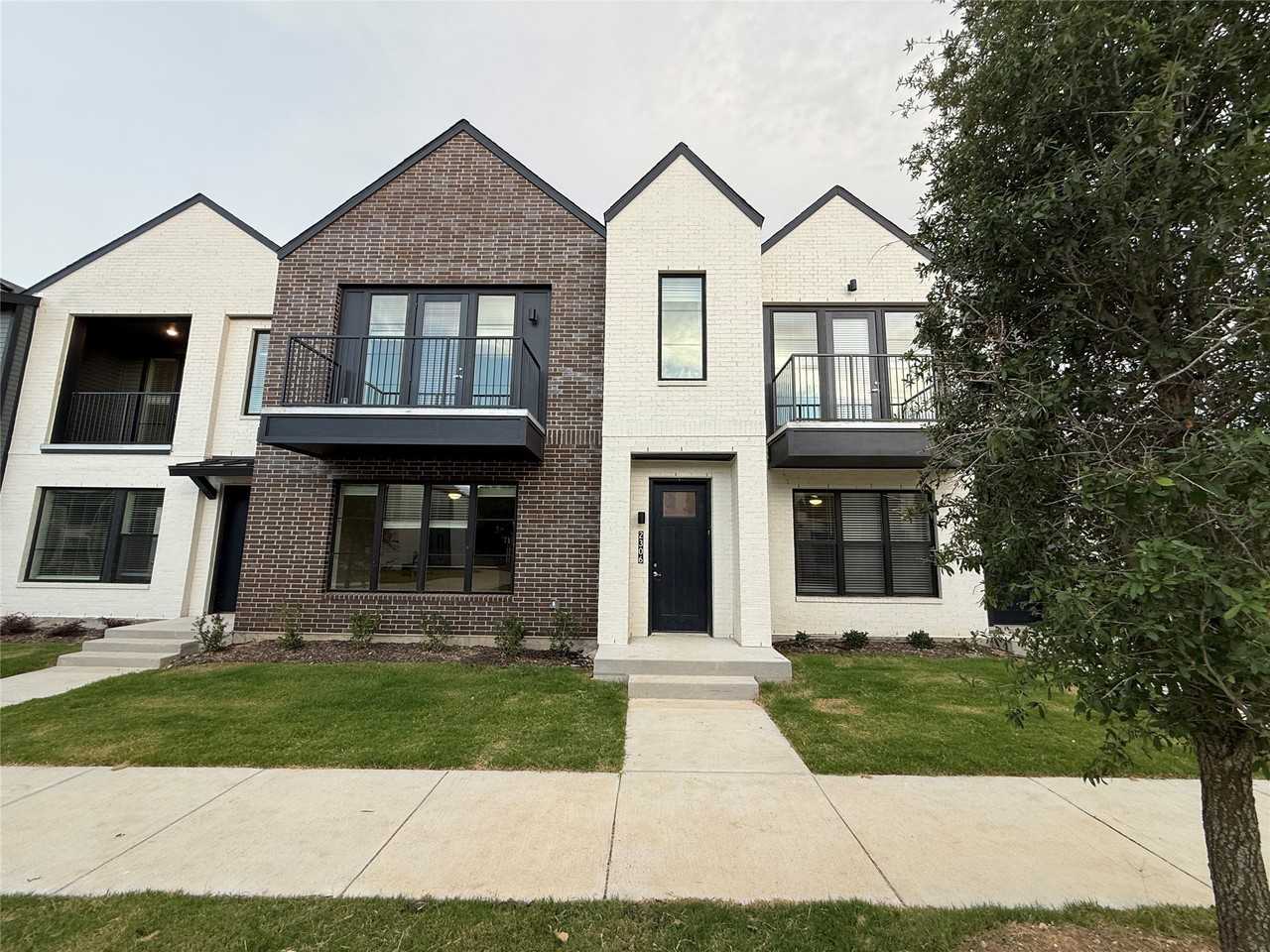 2306 Moonflower Ct