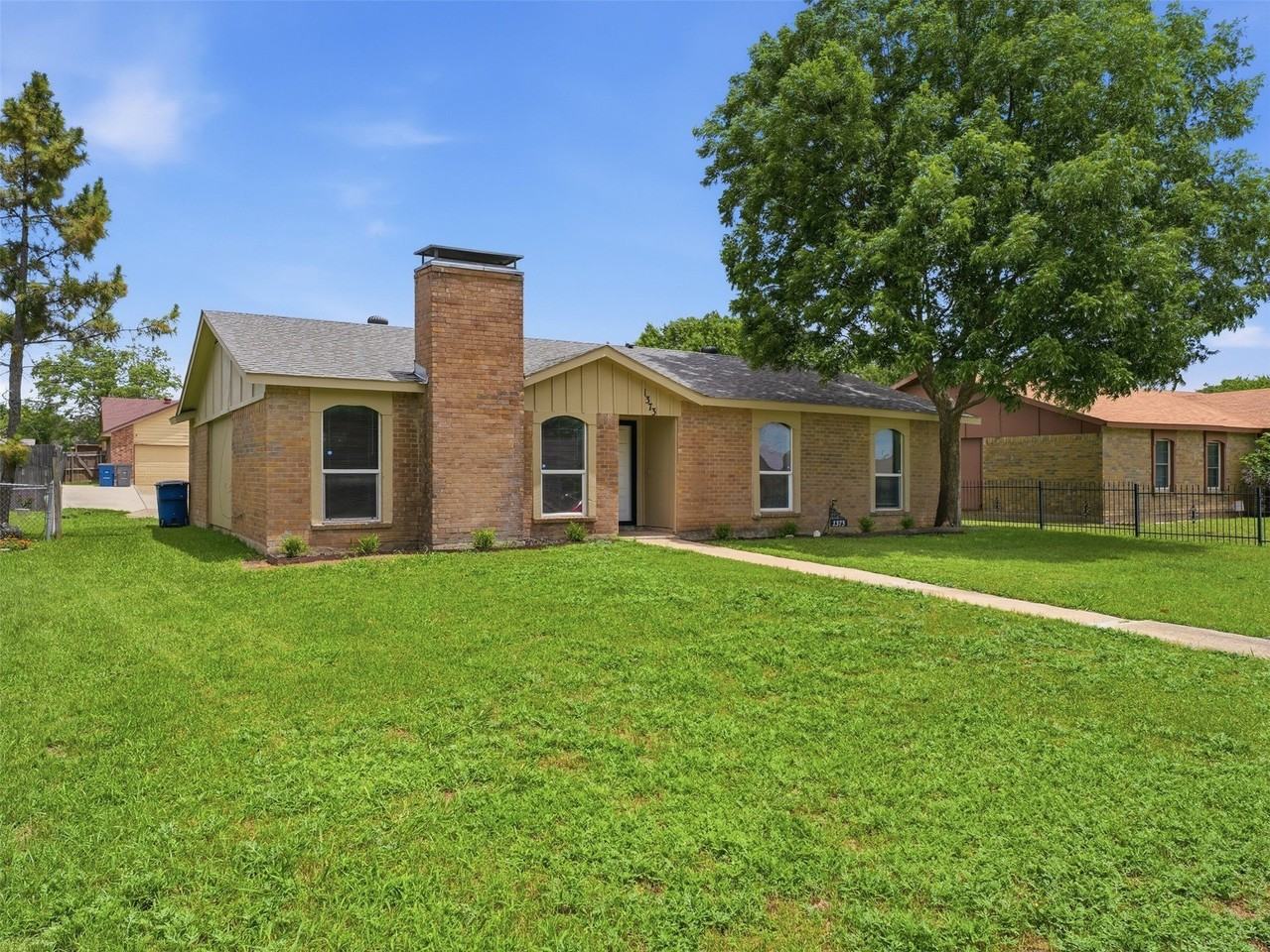 1373 Oakbluff Dr
