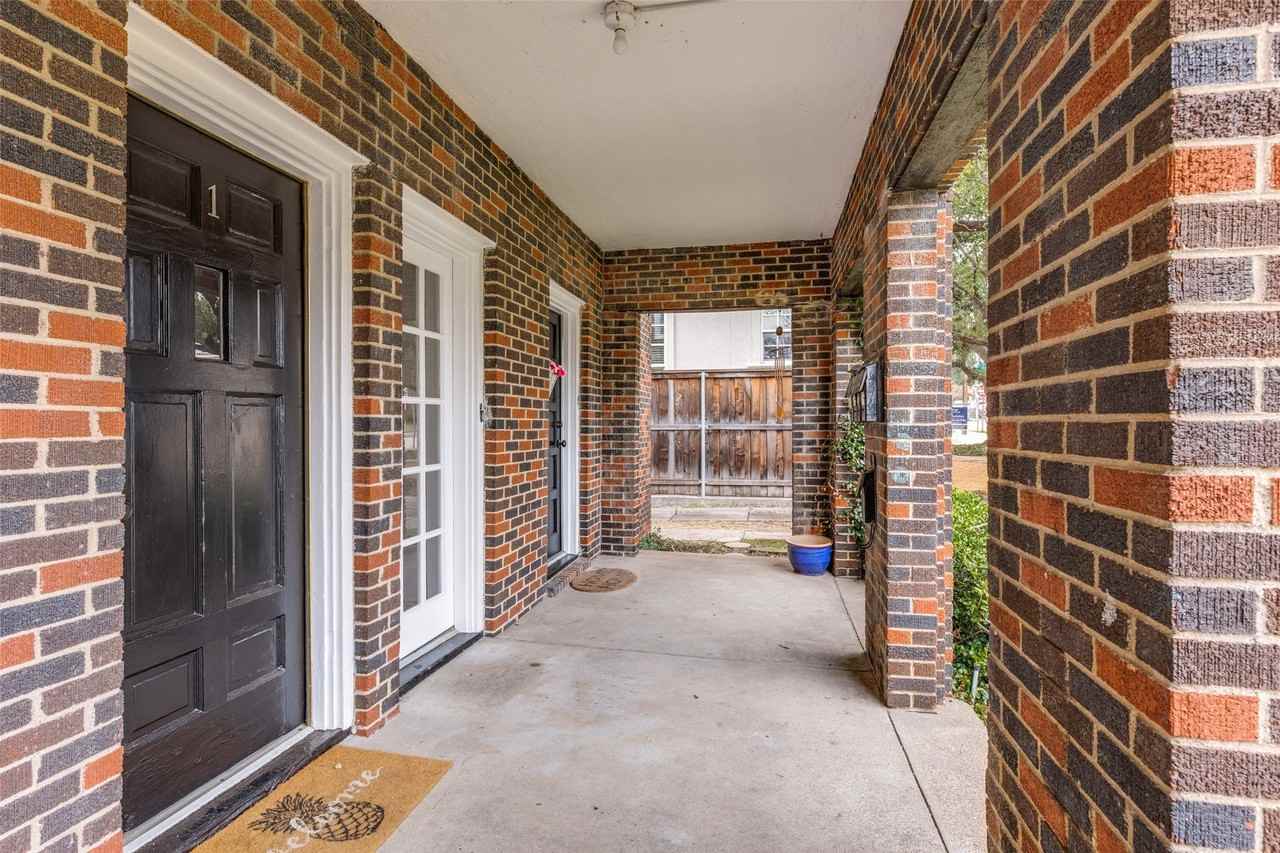 3440 Rosedale Ave #1 - Photo 5 of 15