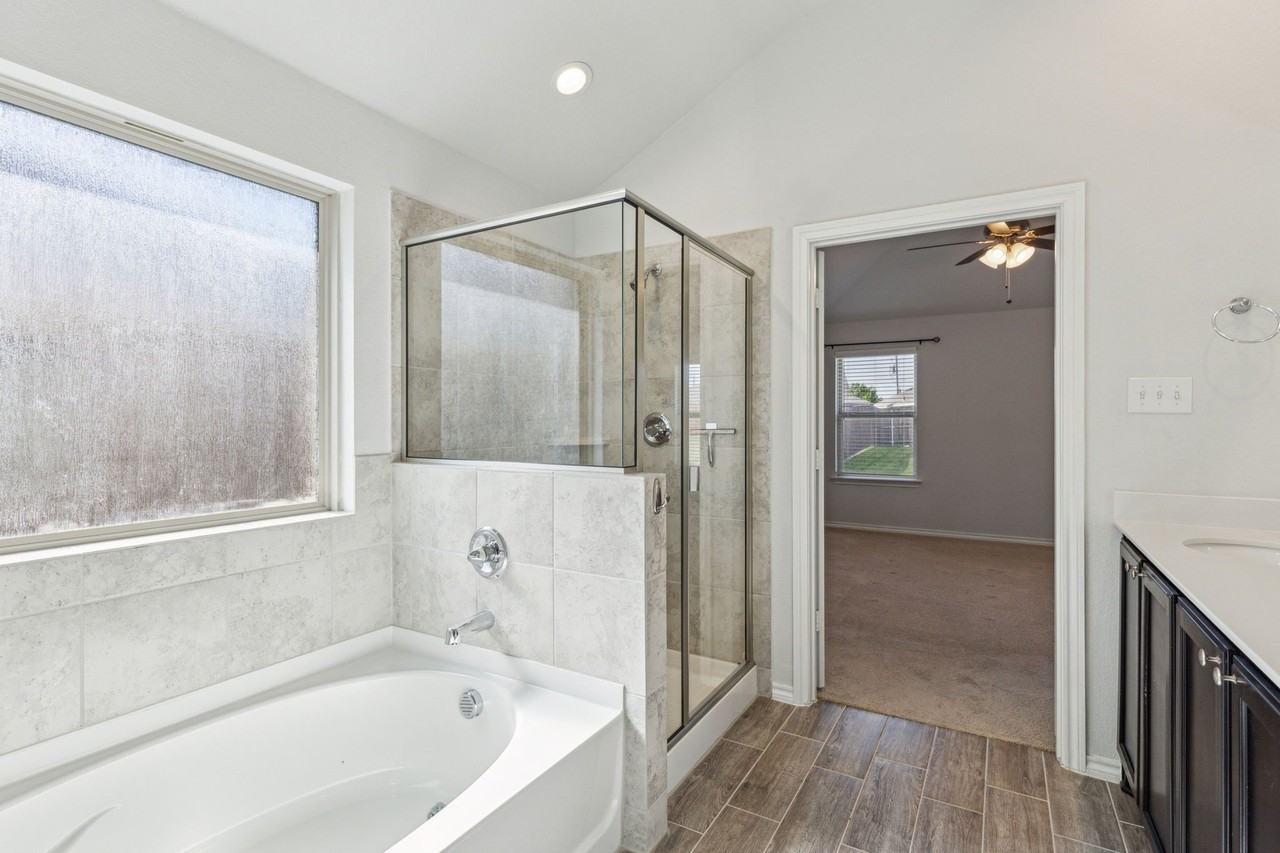 3537 Tahiti Ln