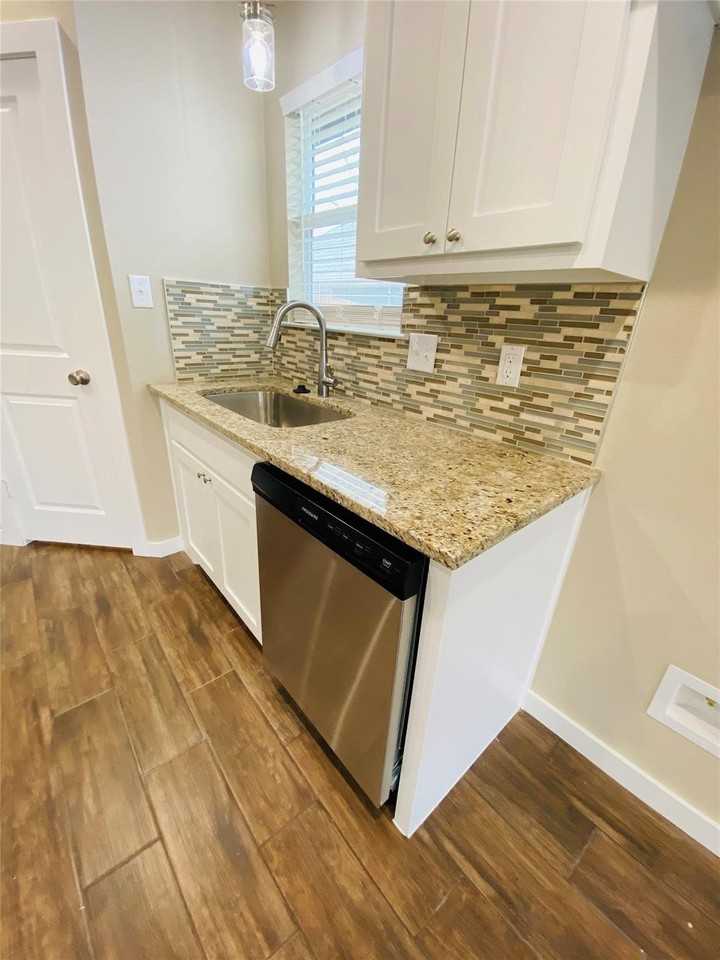 307 N Colbert Ave - Photo 4 of 23