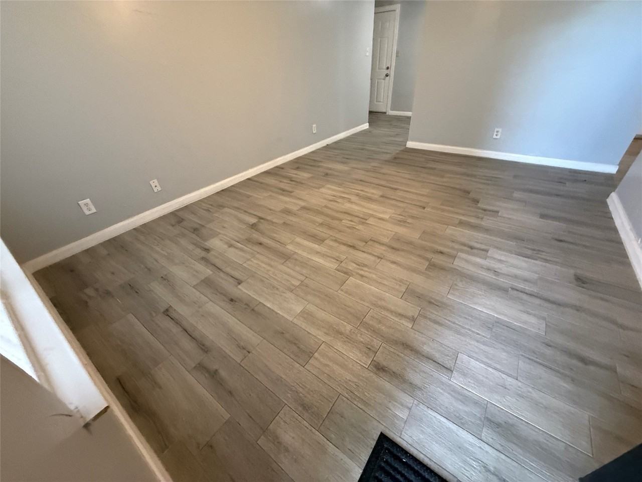 100 E Brown St - Photo 3 of 21