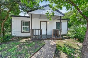featured image of 601 Royal St