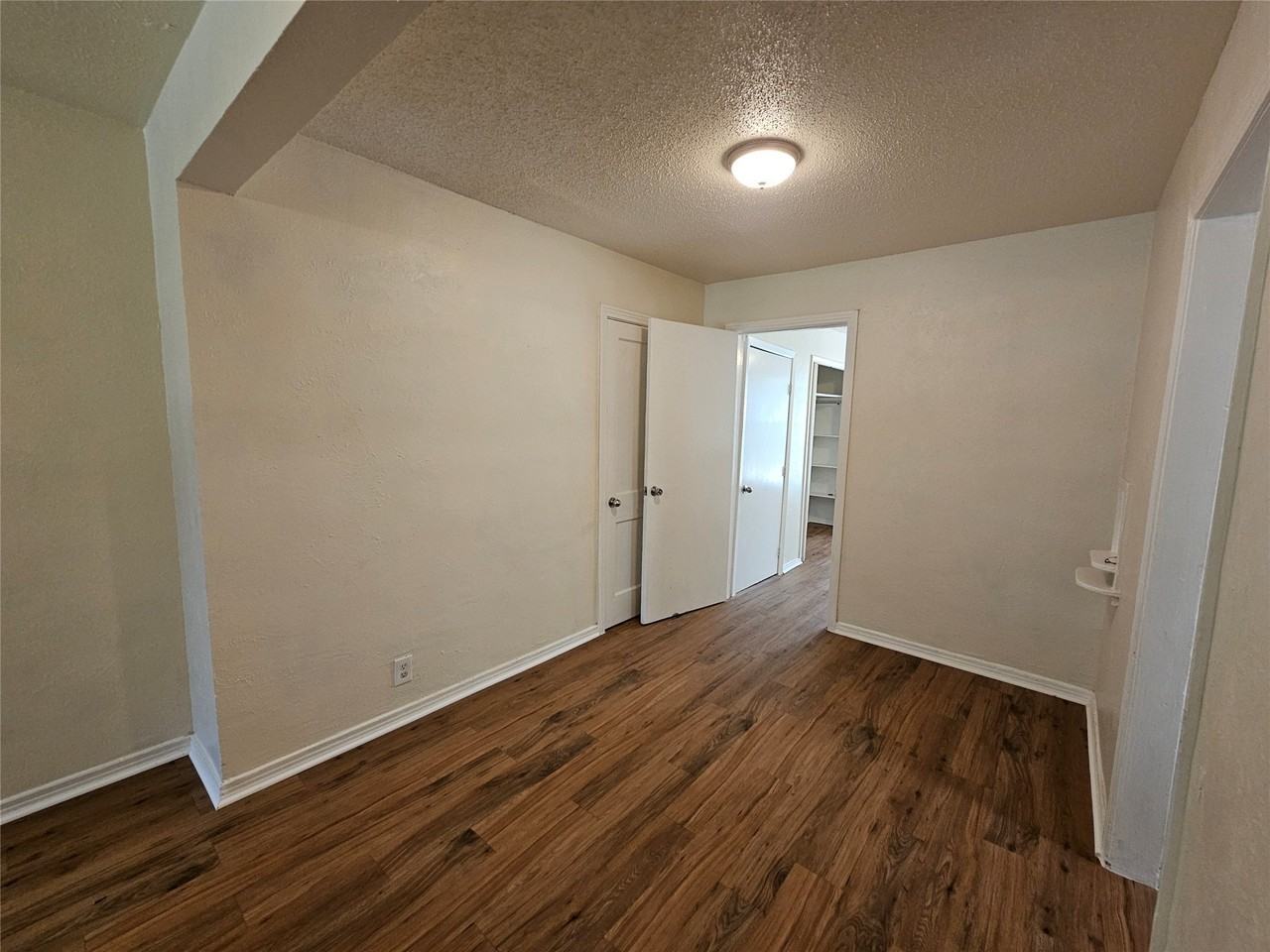 6540 Hollis Ave - Photo 7 of 16