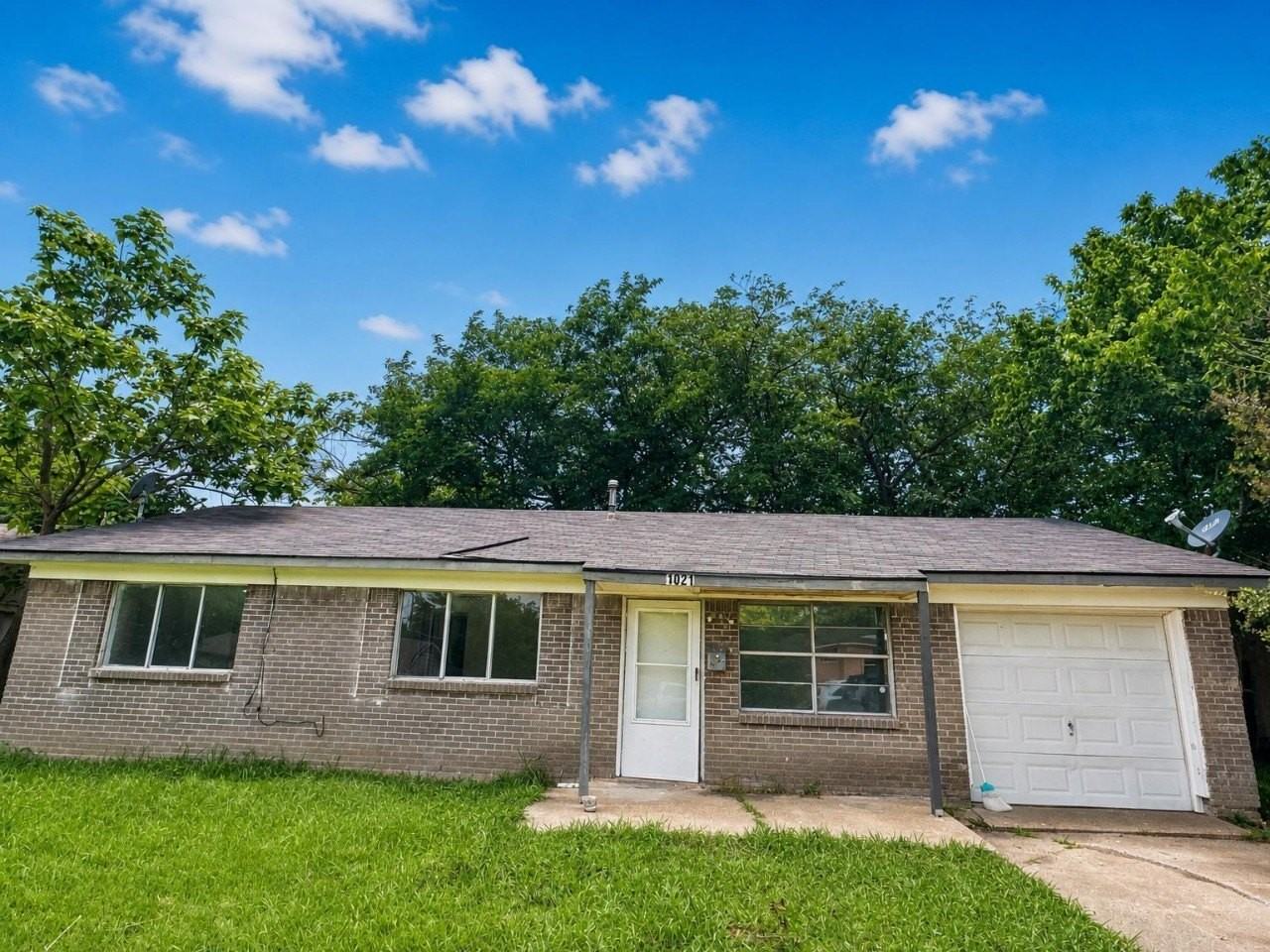 1021 Irene Dr