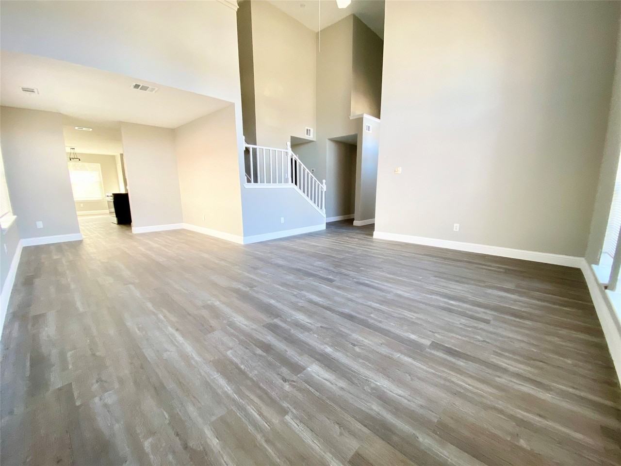 3714 Catalina St - Photo 4 of 7