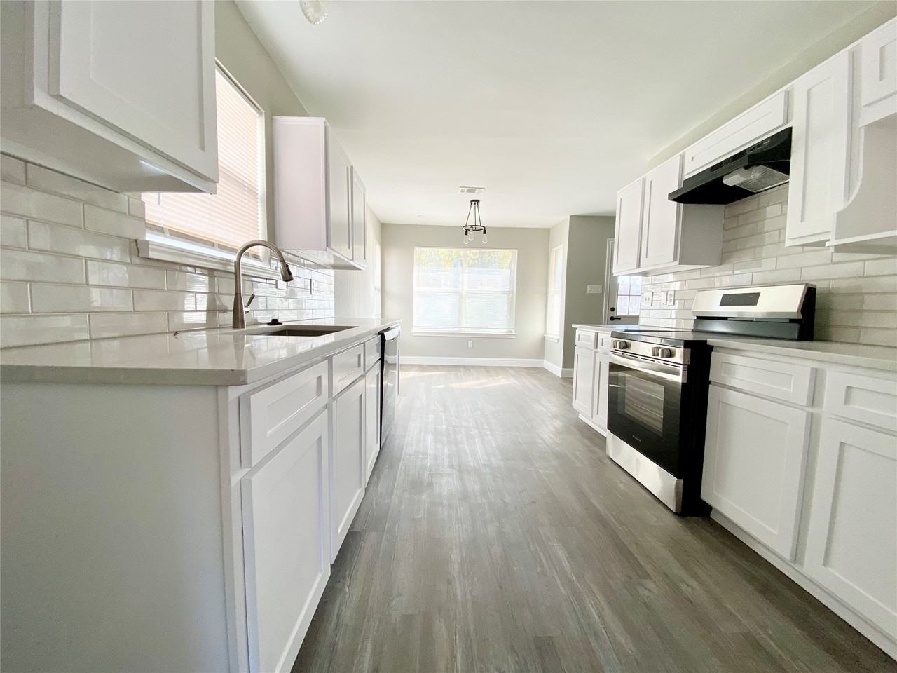 3714 Catalina St - Photo 5 of 7