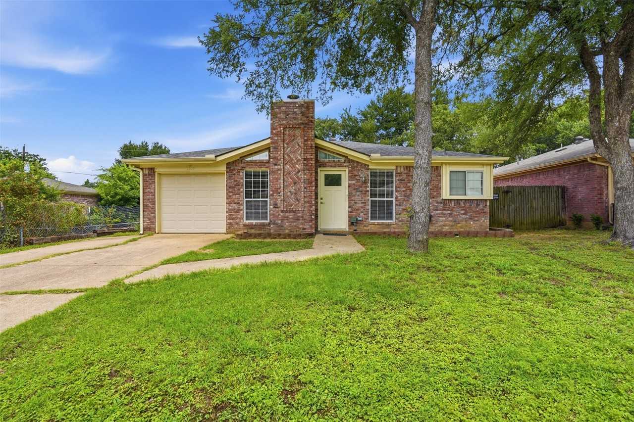 1122 Hidden Creek Dr - Photo 2 of 25