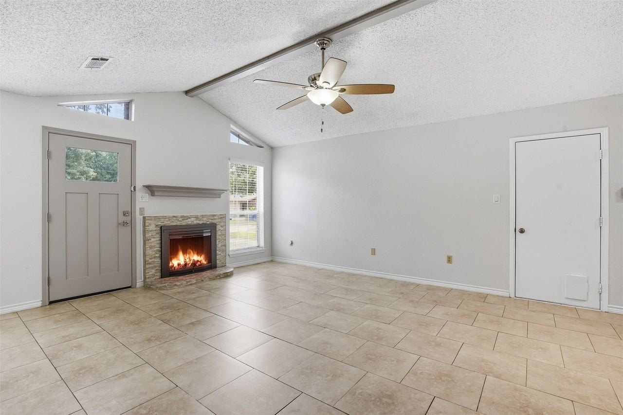 1122 Hidden Creek Dr - Photo 7 of 25