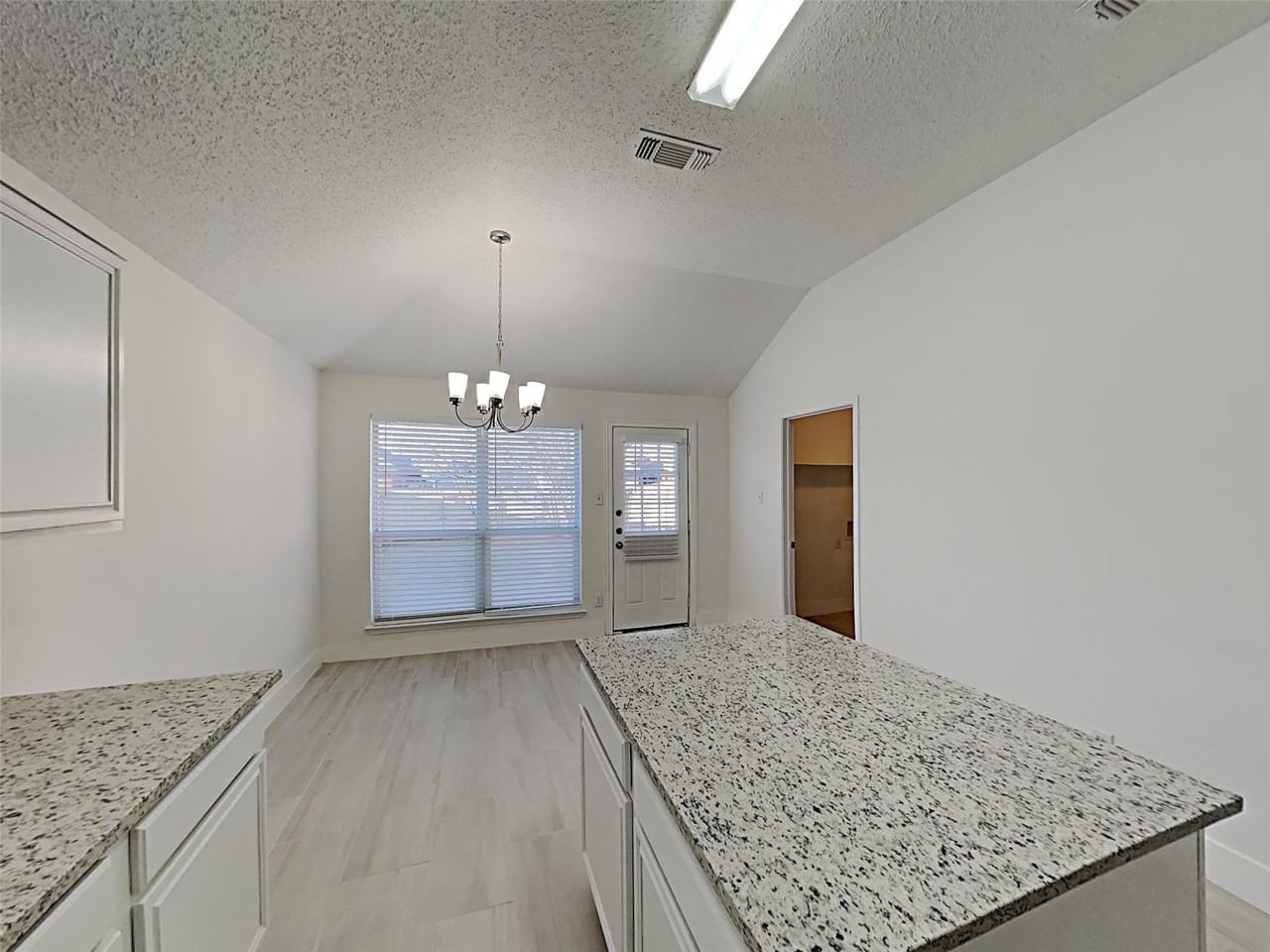 2705 Hidden Springs Dr - Photo 4 of 16