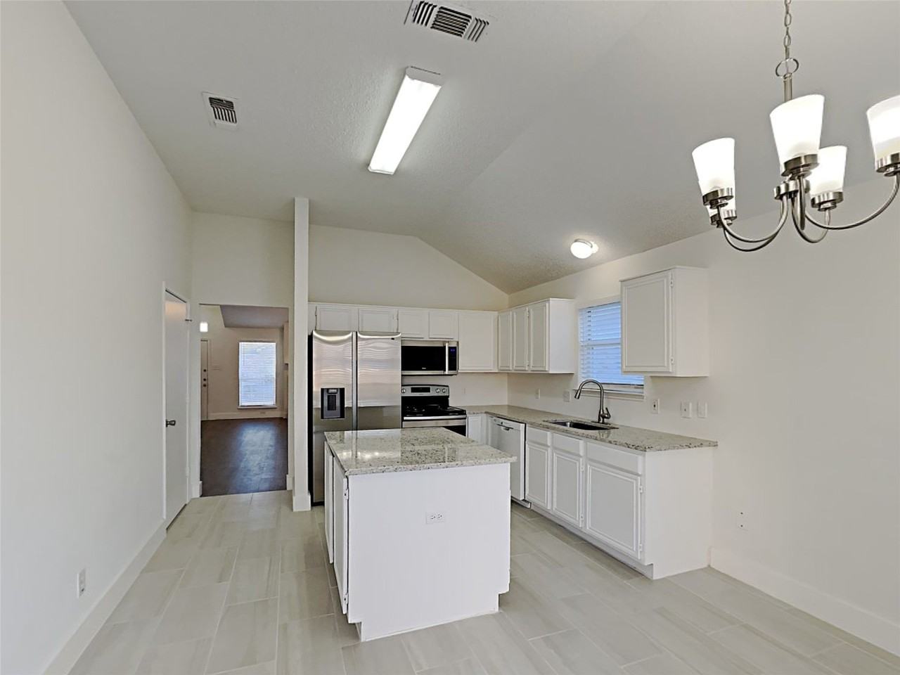 2705 Hidden Springs Dr - Photo 6 of 16