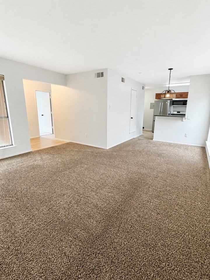 705 Gregg St #2 - Photo 3 of 13
