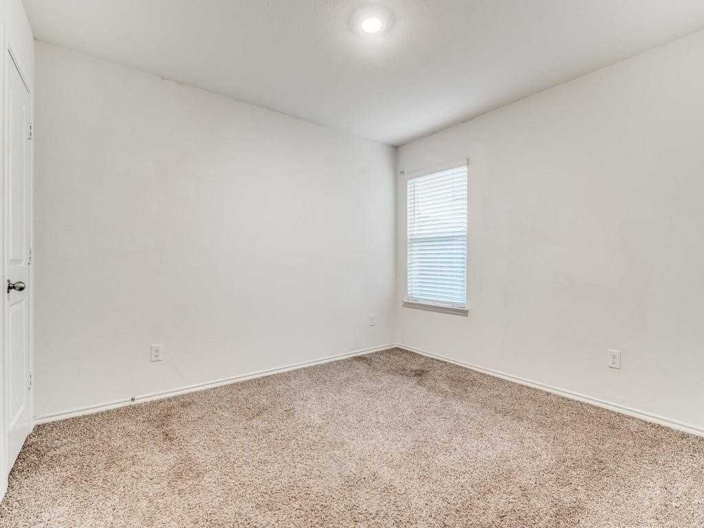 1008 Silver Maple Ln - Photo 7 of 12