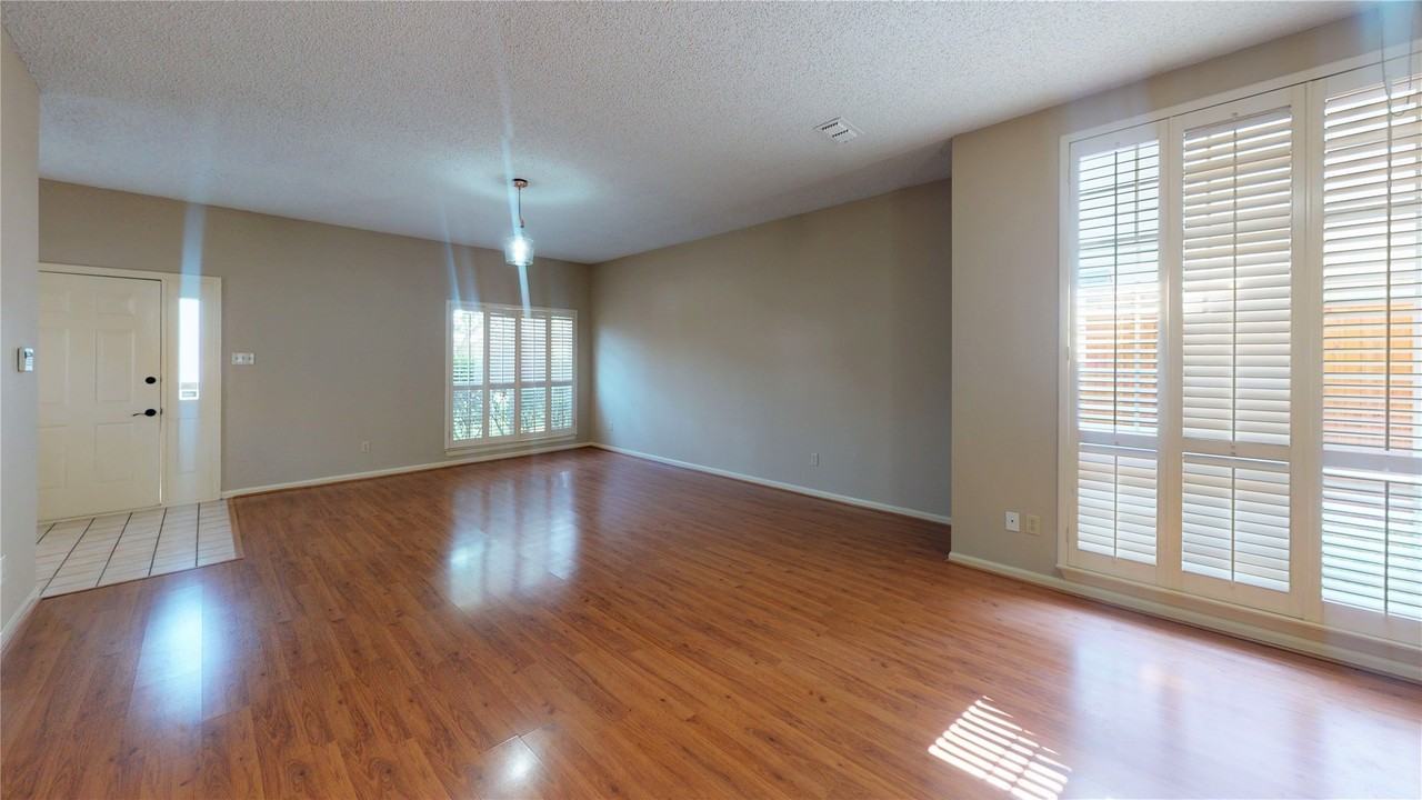 4012 Sendero Trl - Photo 4 of 19