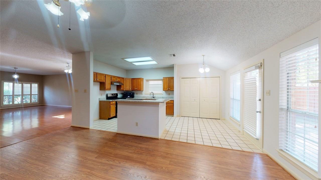 4012 Sendero Trl - Photo 6 of 19