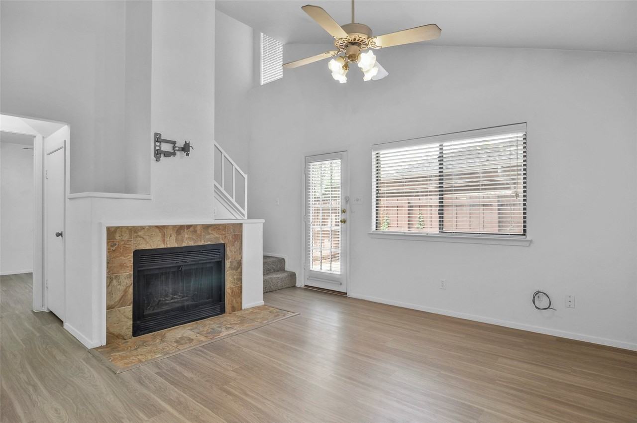 5720 Cedar Creek Dr - Photo 4 of 22