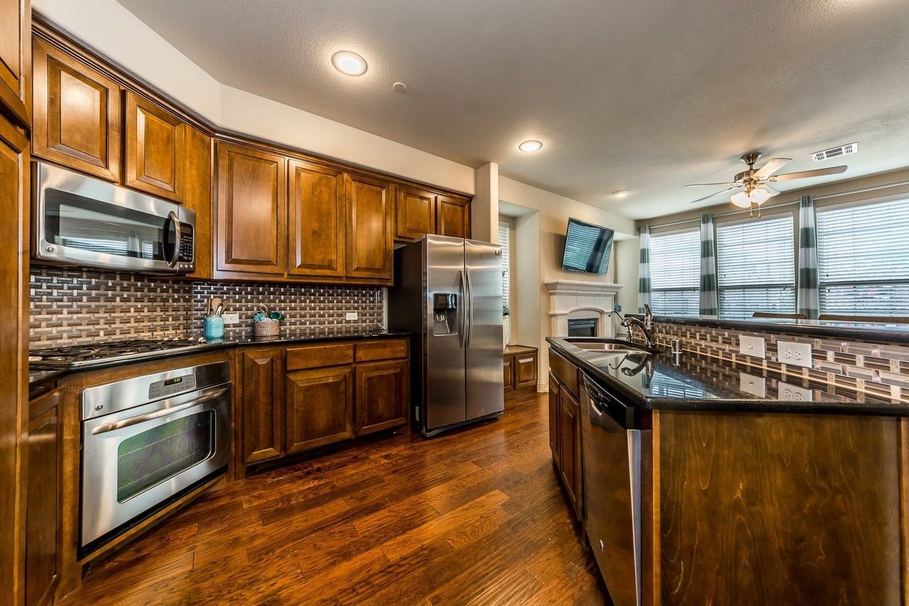 5722 Kate Ave - Photo 2 of 33