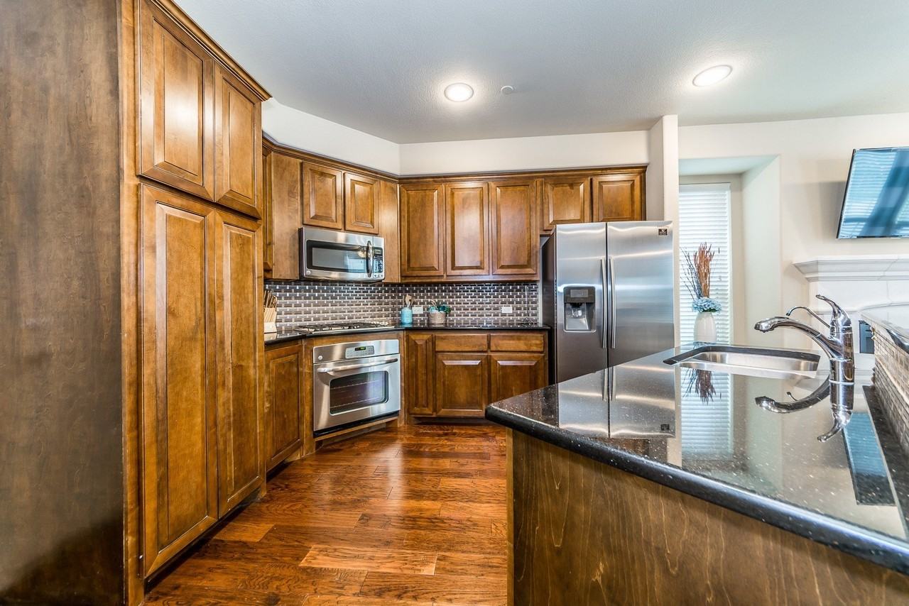 5722 Kate Ave - Photo 6 of 33