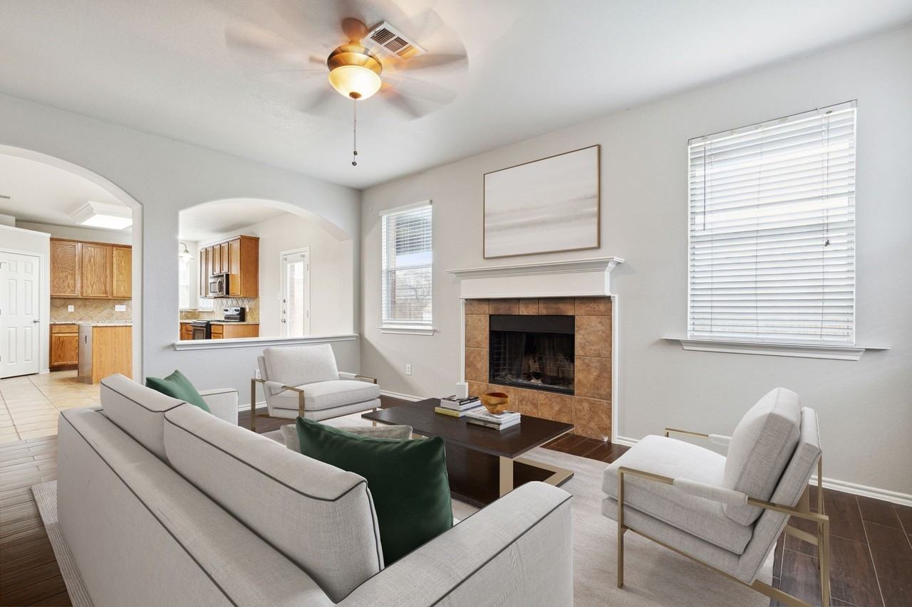 10813 Middleglen Rd - Photo 5 of 12