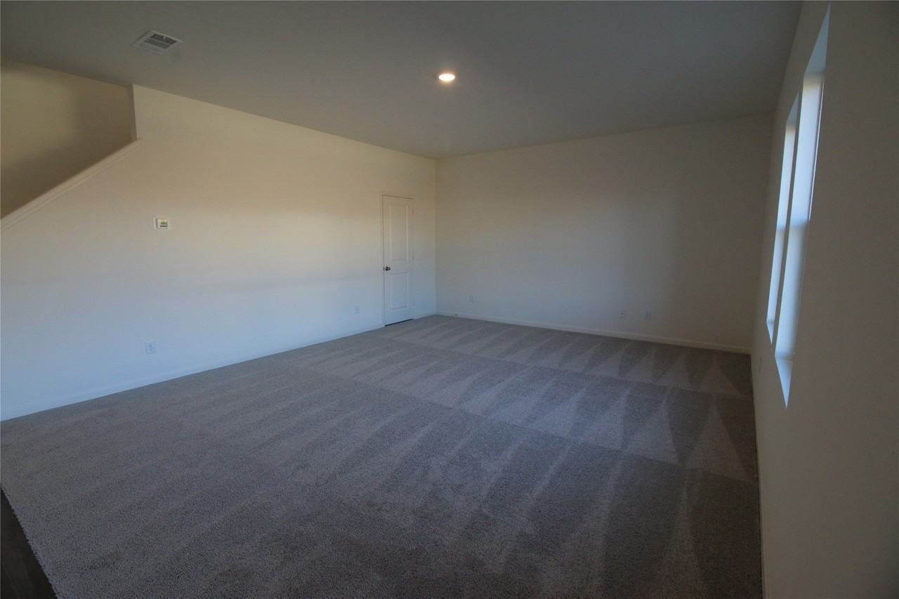 1266 Herring Dr - Photo 6 of 36