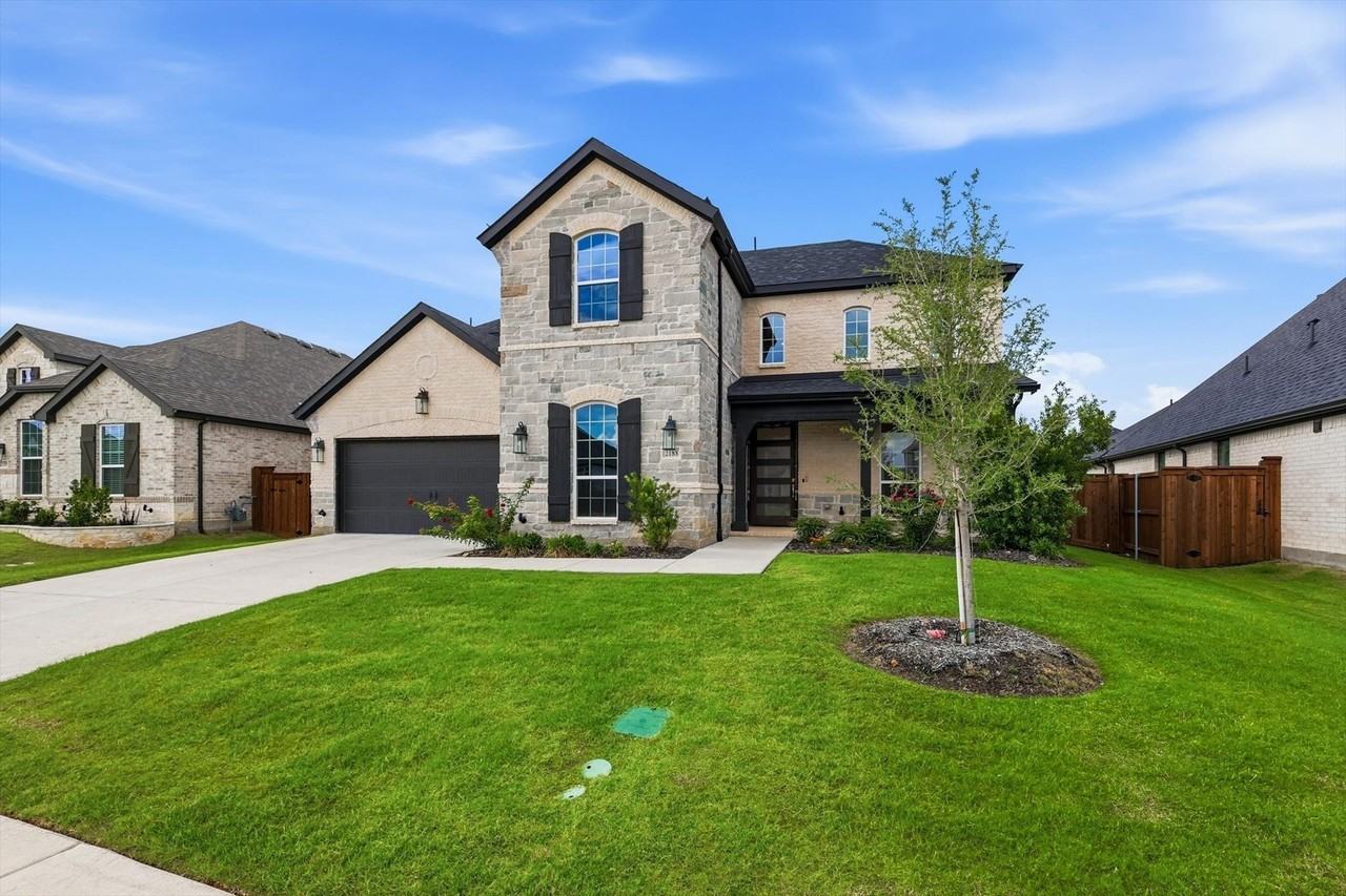 2188 Cloverfern Way - Photo 2 of 32