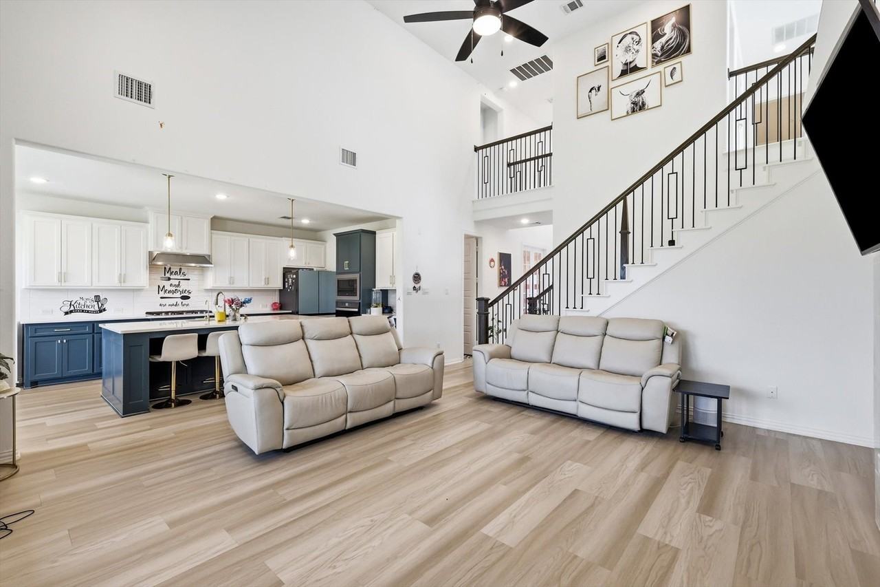 2188 Cloverfern Way - Photo 7 of 32