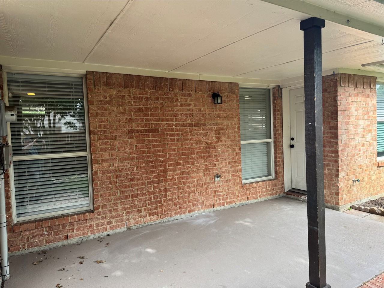 8204 Stern St - Photo 6 of 15