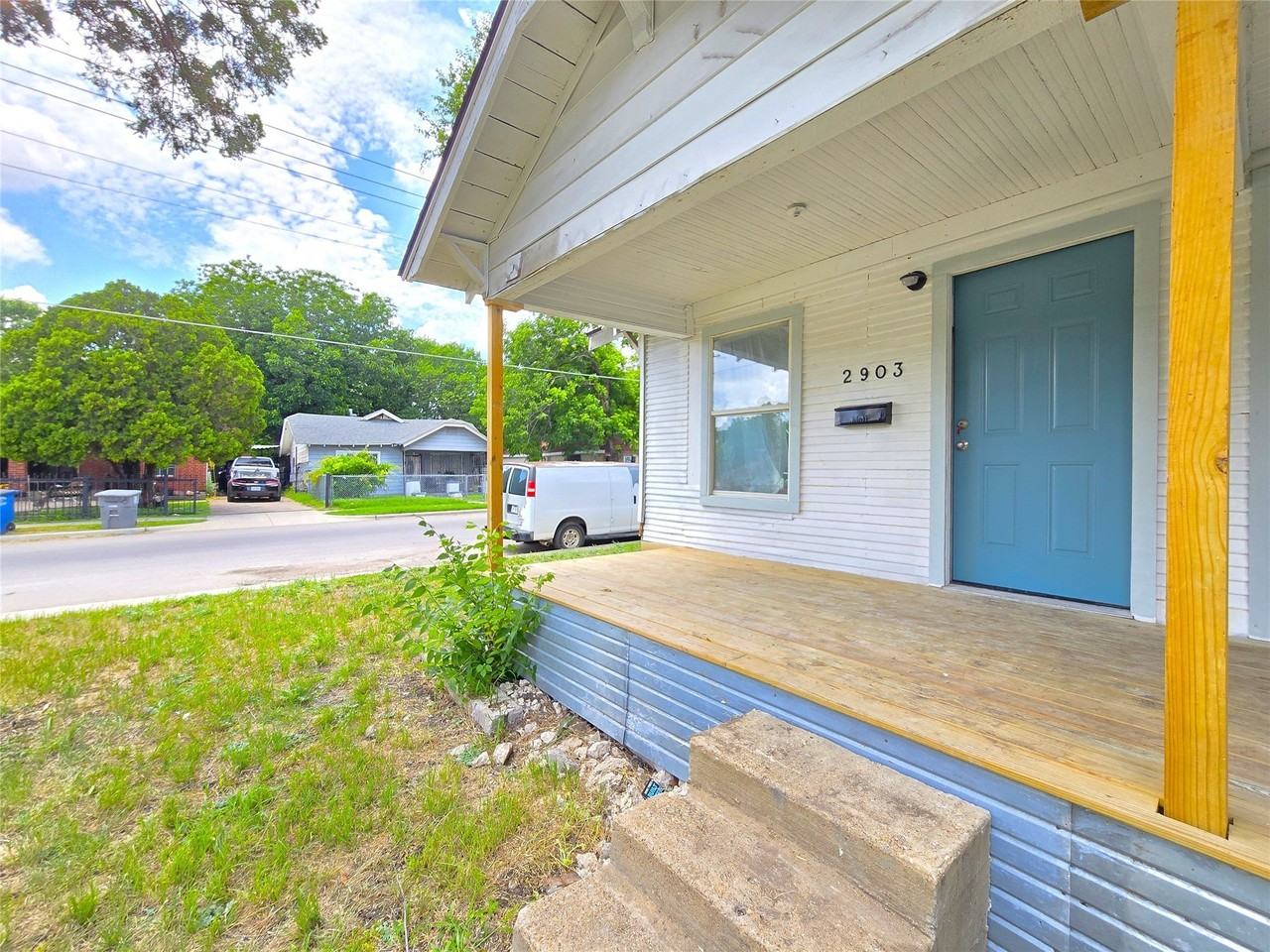 2903 Jerome St #2