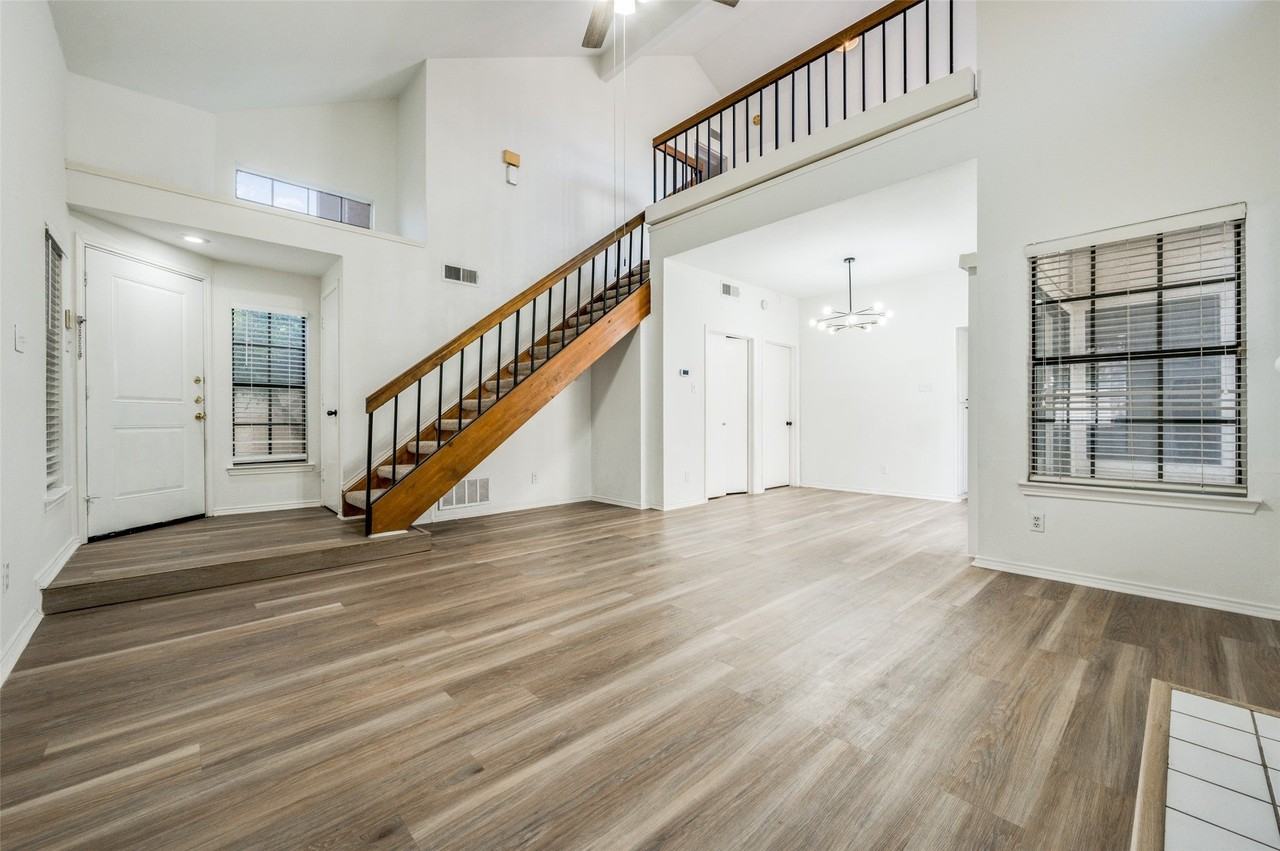 607 Mission Cir - Photo 2 of 11